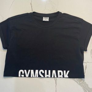Gymshark black crop tee